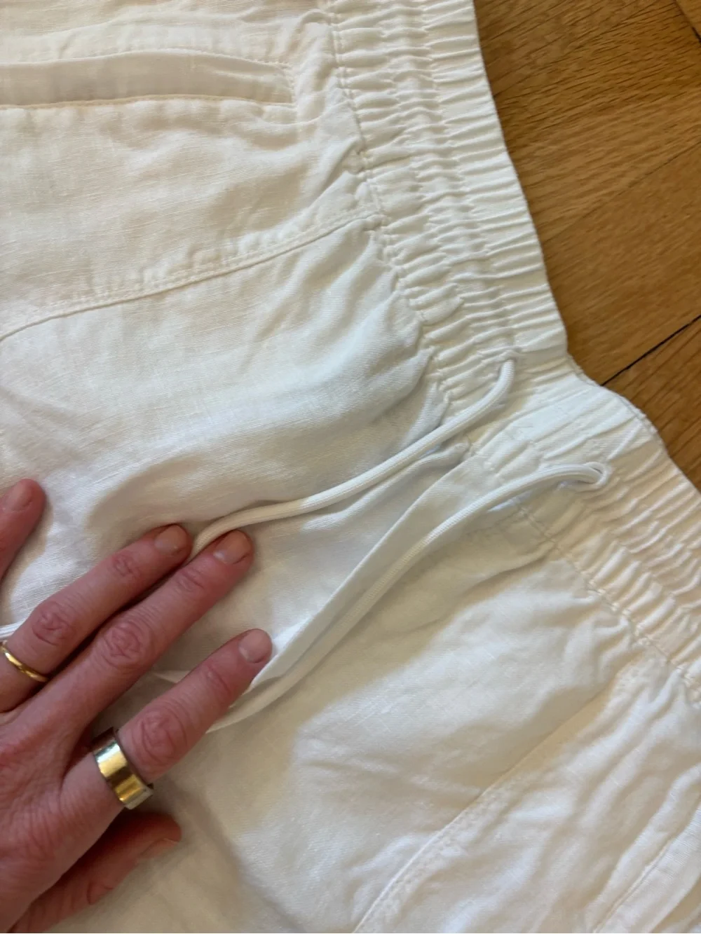 Athleta White Linen Drawstring Shorts - Picture 4 of 6